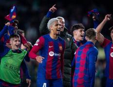 开云体育官网-巴萨迎战强敌，全队拼尽全力抢得胜利