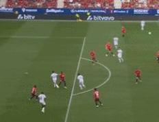 开云官方app入口-巴伦主场告捷，稳固积分榜前列位置