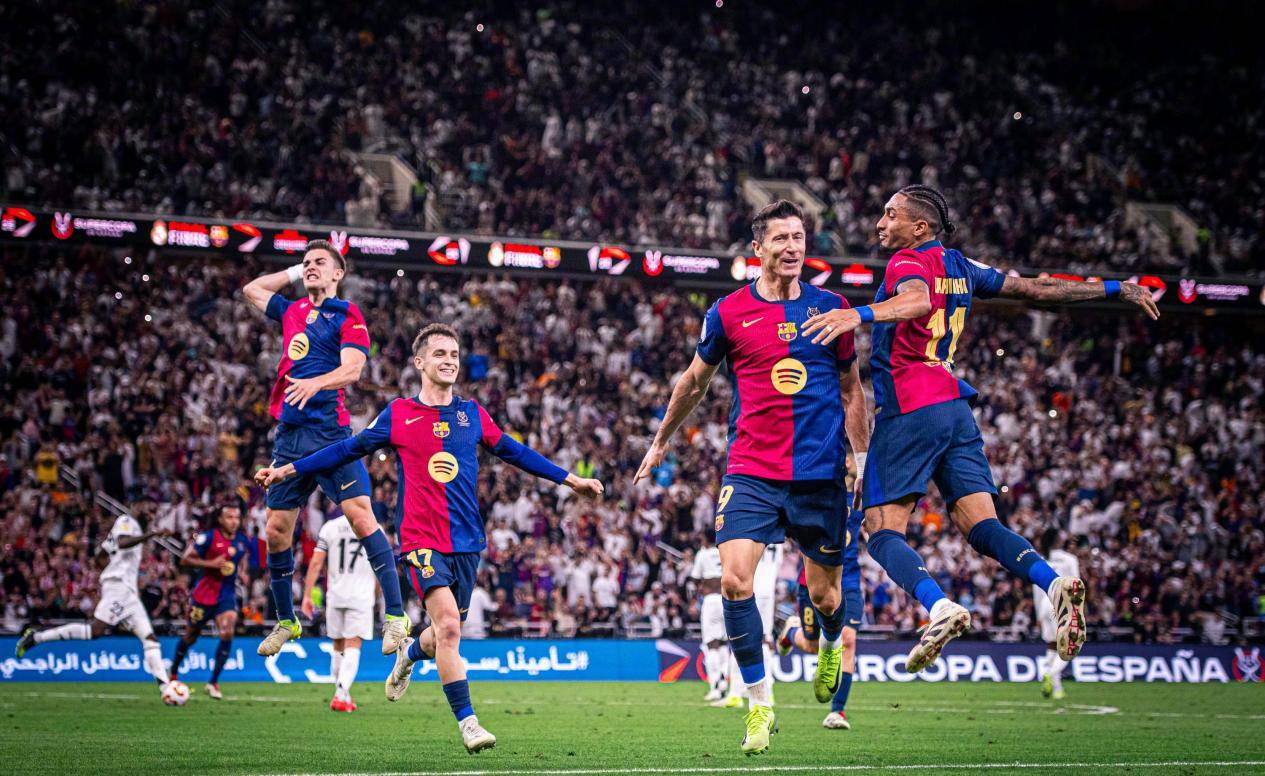 开云体育下载-巴塞罗那做客挑战皇马，如梦如幻