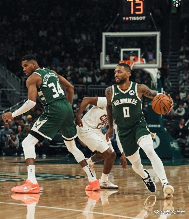 开云体育APP下载-爵士艰难击败雄鹿，米切尔得到全队最高27分