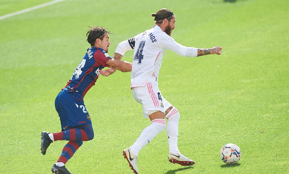 开云体育官方网站-罗马队豪取胜利,实现领跑积分榜的简单介绍