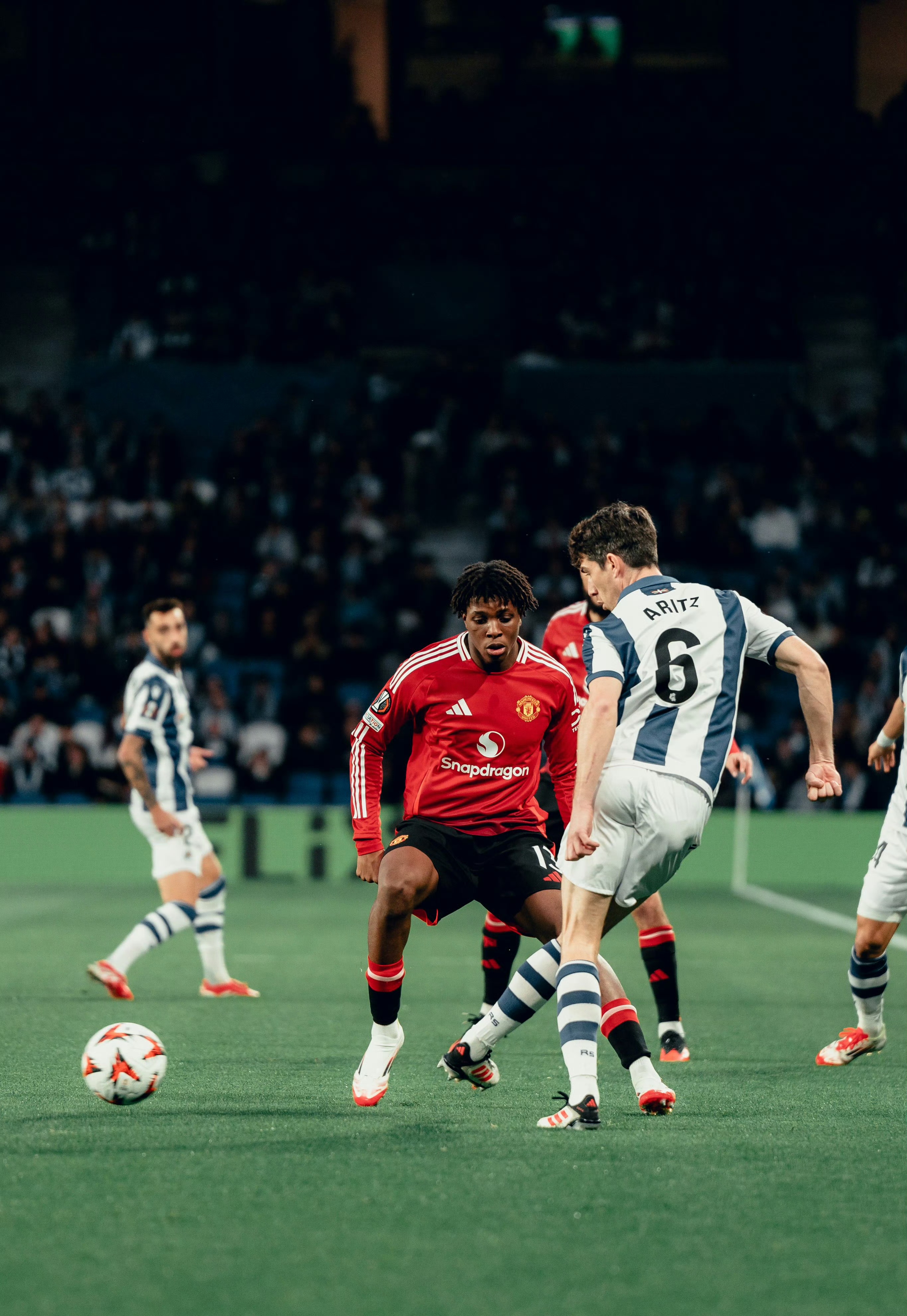 开云体育-欧预赛波兰失分打出平局，晋级压力倍增