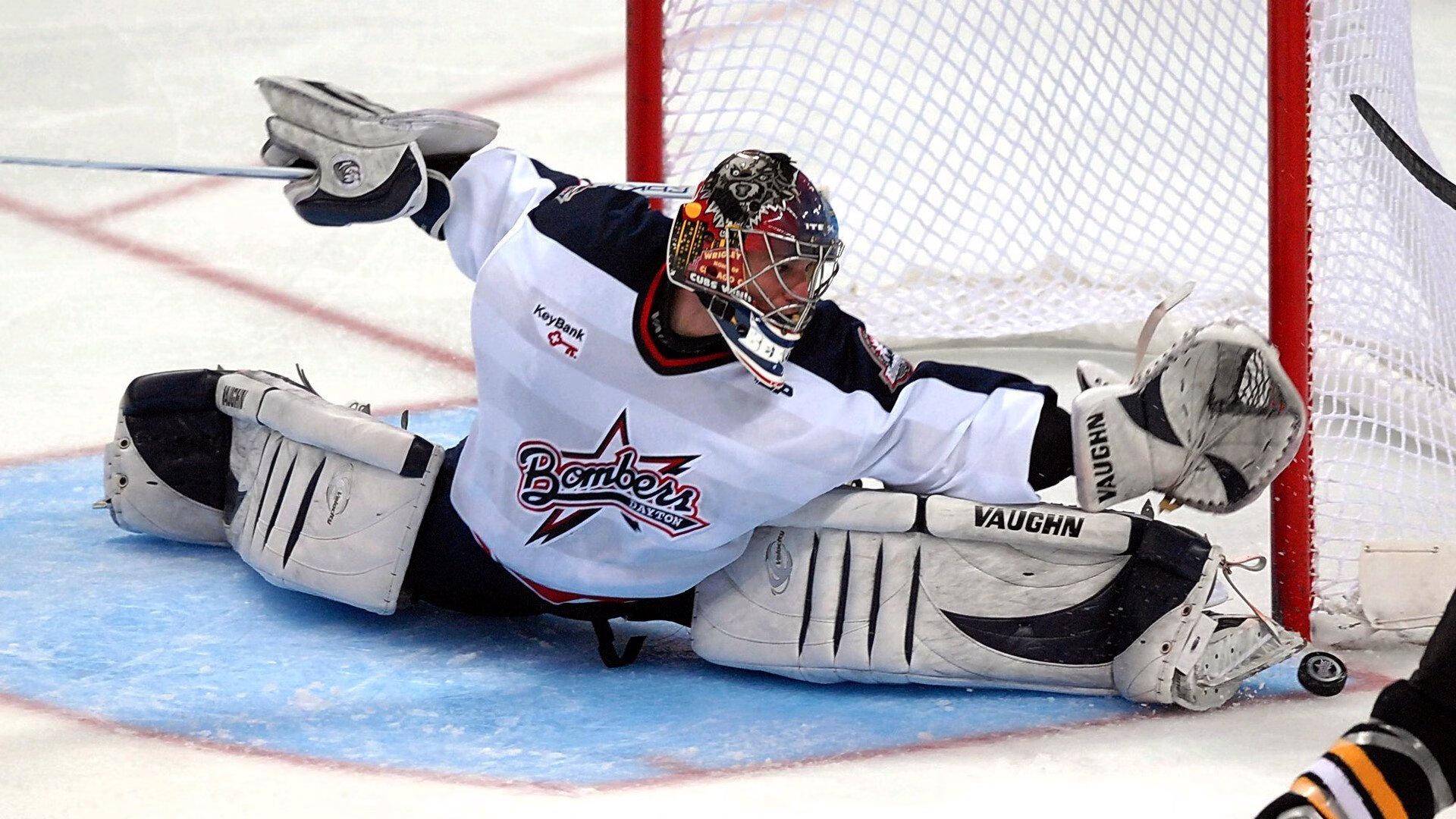 开云体育入口-深渊与巅峰，马里铁骨与京多安之心，镌刻超越胜负的竞技硬度