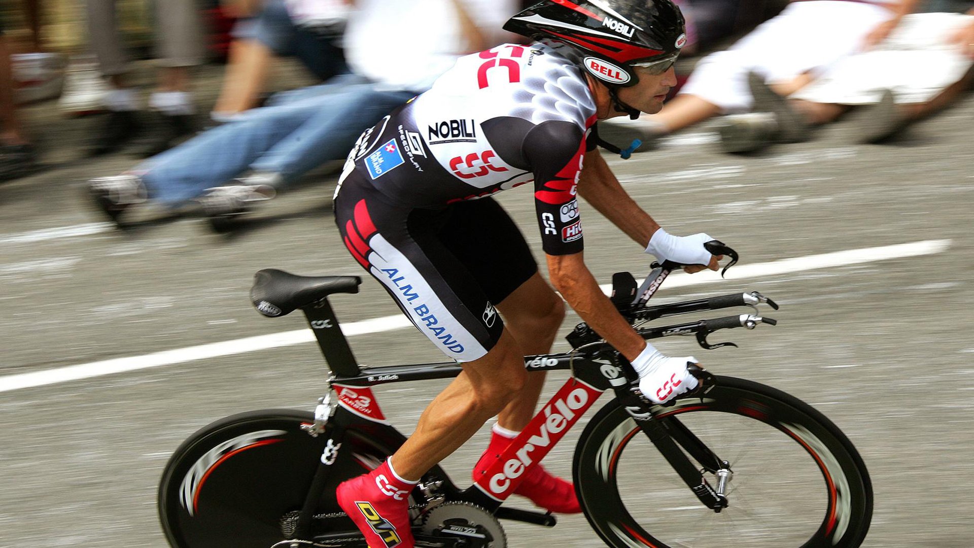 开云下载-铁幕下的绿茵诗篇，巴尔韦德如何用防守艺术改写比赛语法