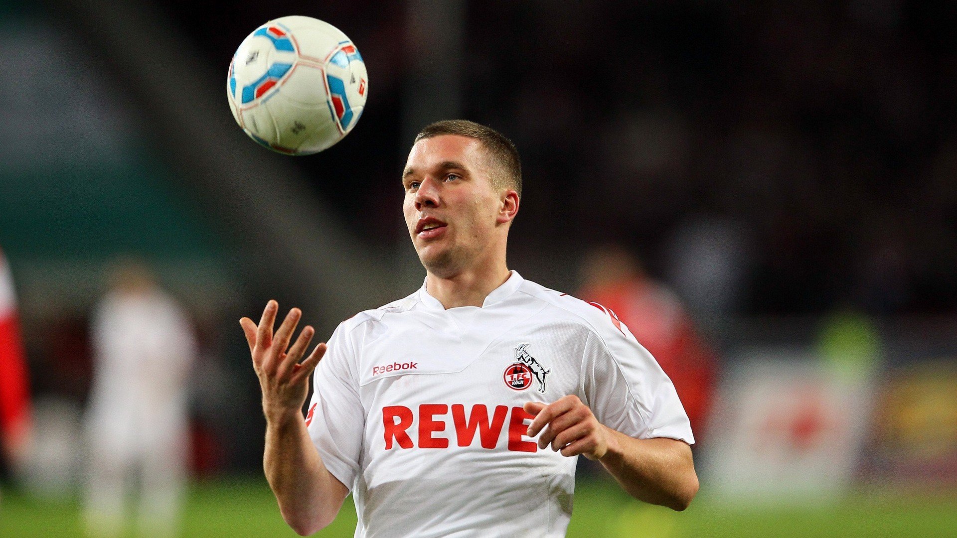 开云体育平台APP-跨越红土与硬地,兹维列夫的双面救赎与一个时代的隐痛